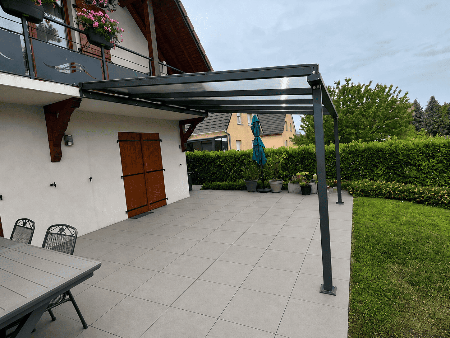 AUVENT_63_MARCKOLSHEIM_BAS RHIN_ALSACE | Metallerie Schuhpaint Auvent & pergola acier Horbourg-Wihr 1