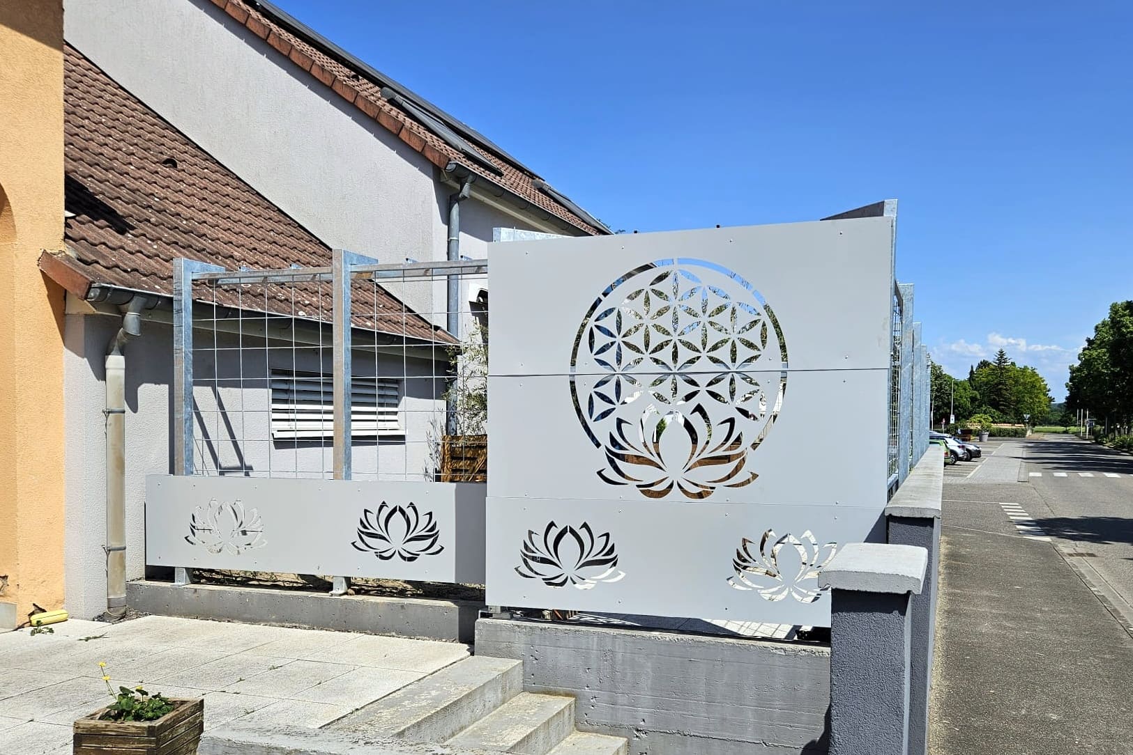 CLAUSTRAS VEGETAL_1334_MARCKOLSHEIM_BAS RHIN_ALSACE | Metallerie Schuhpaint Claustras sur-mesure : poteaux métal, remplissage bois, alu ou verre Ingersheim 3