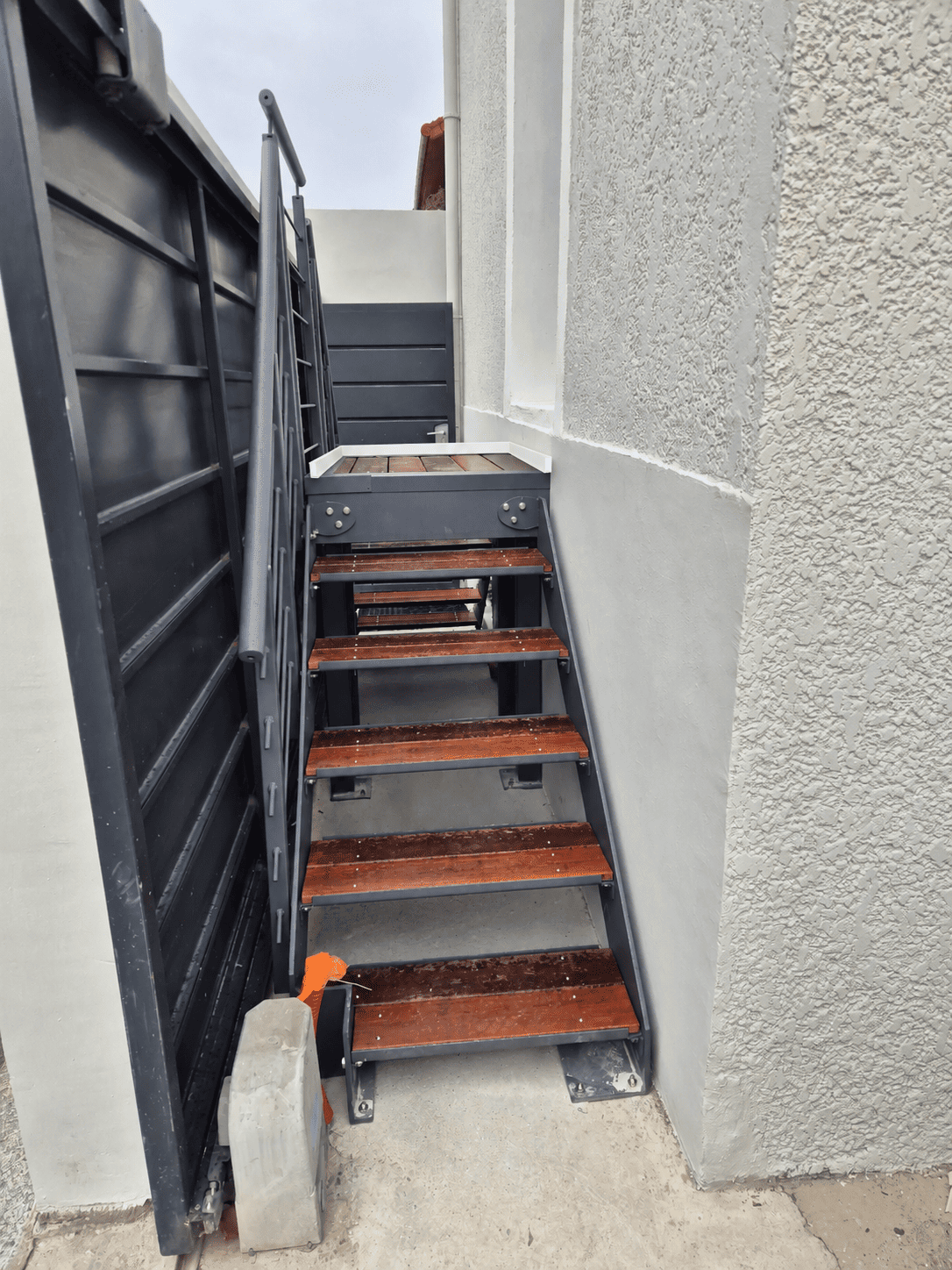 ESCALIER EXTERIEURS_217_LA GARENNE_COLOMBES_HAUTS DE SEINE 2 | Metallerie Schuhpaint Escaliers extérieurs métalliques Ribeauville 17