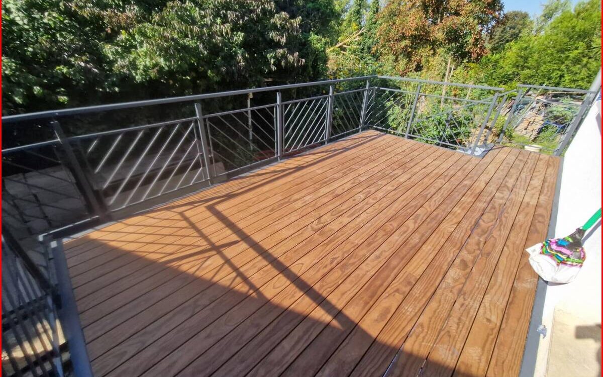 TERRASSE SUR PILOTIS_968_ILLFURTH_HAUT RHIN_ALSACE 1200X750 | Metallerie Schuhpaint NOS TERRASSES SUR PILOTIS DANS LE HAUT-RHIN Sainte-Marie-aux-Mines