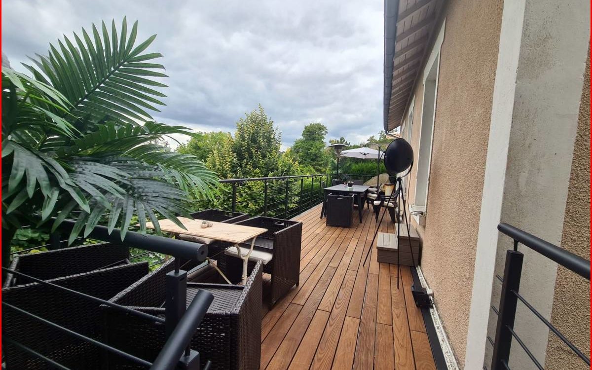 TERRASSE_SUR_PILOTIS_763 CHAMPAGNE SUR SEINE_SEINE ET MARNE_ILE DE FRANCE 1200X750 | Metallerie Schuhpaint NOS TERRASSES SUR PILOTIS MILLÉSIME 2023 Obernai