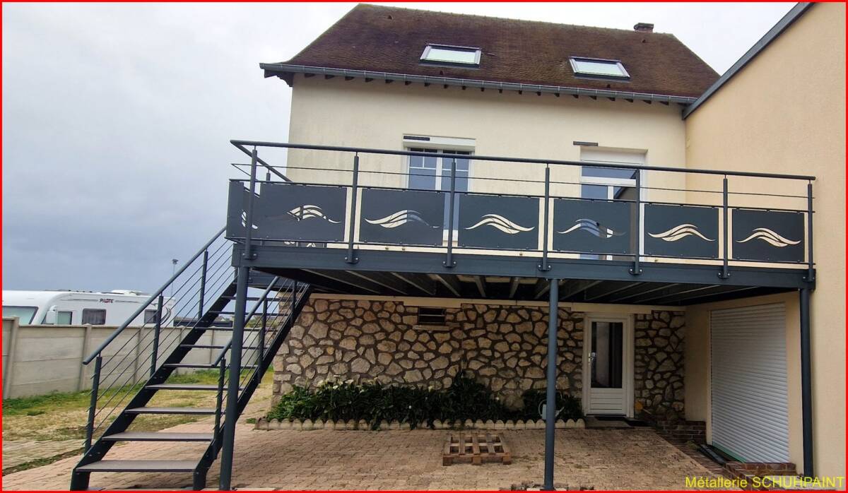 Terrasse sur pilotis 2024 (1) Sainte-Marie-aux-Mines 83