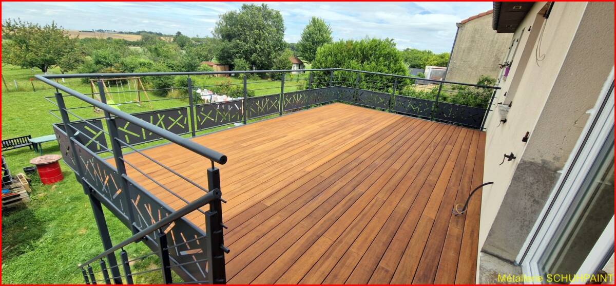 Terrasse sur pilotis 2023 (1) Sainte-Marie-aux-Mines