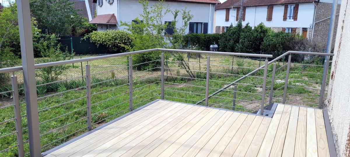 Terrasse sur pilotis 2023 (1) Colmar 111