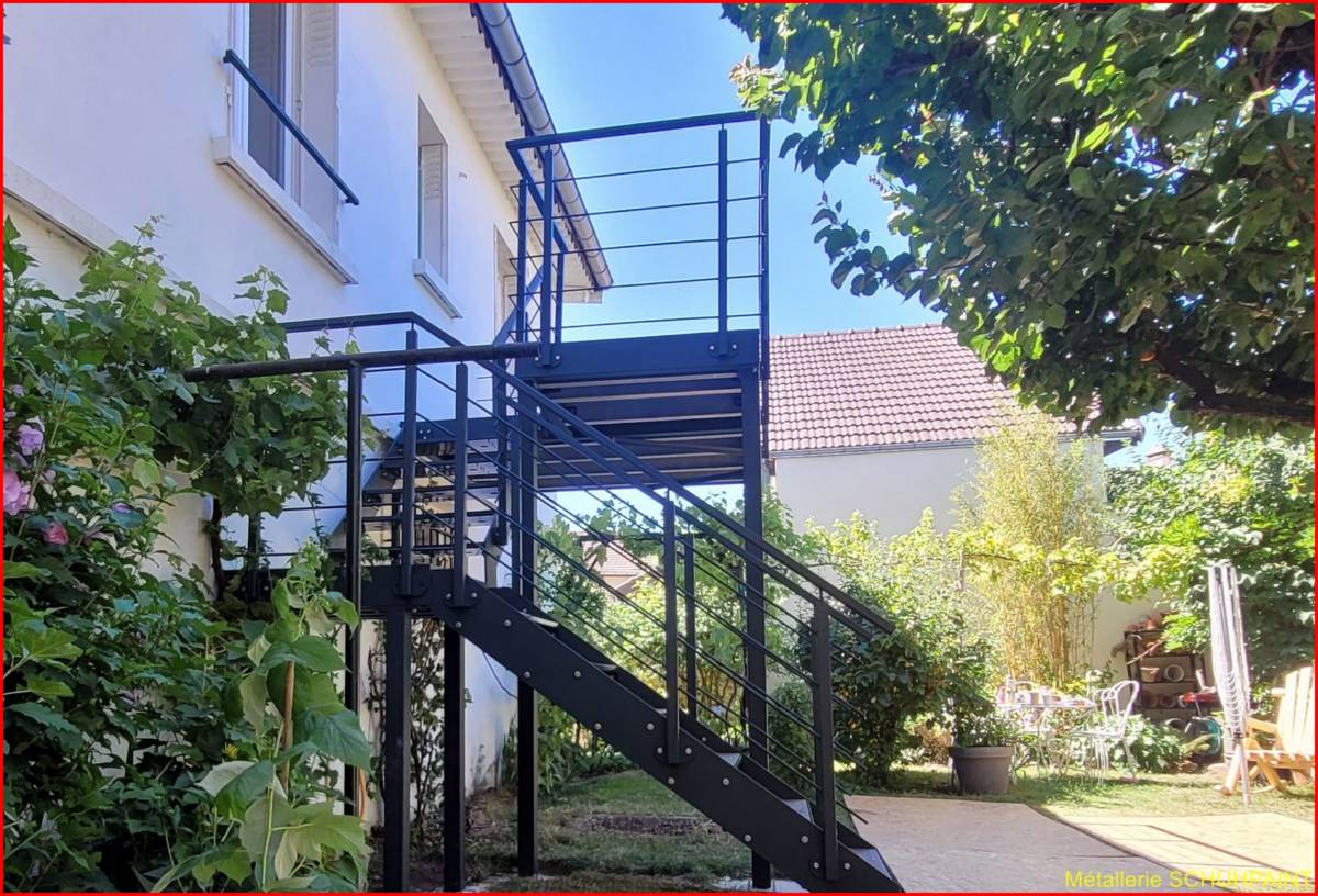 Escalier extérieur galvanisé Benfeld 64