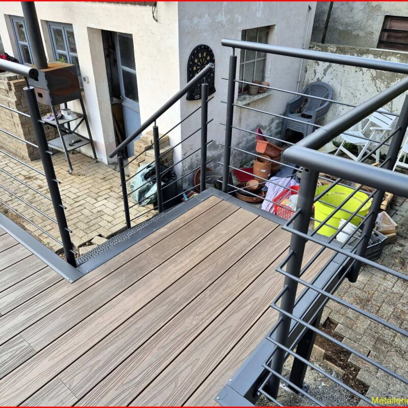 Terrasse sur pilotis 2024 (2) Barr 39