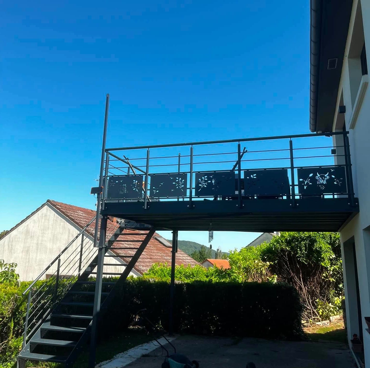 TERRASSE SUR PILOTIS_1360_JOU AUX ARCHES_MOSELLE_GRAND EST | Metallerie Schuhpaint Terrasse sur pilotis 2026 (1) Ingersheim 26